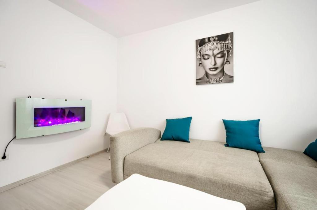 Nice Apartament Arad Eksteriør bilde