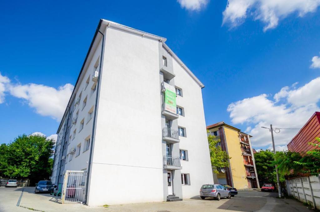 Nice Apartament Arad Eksteriør bilde